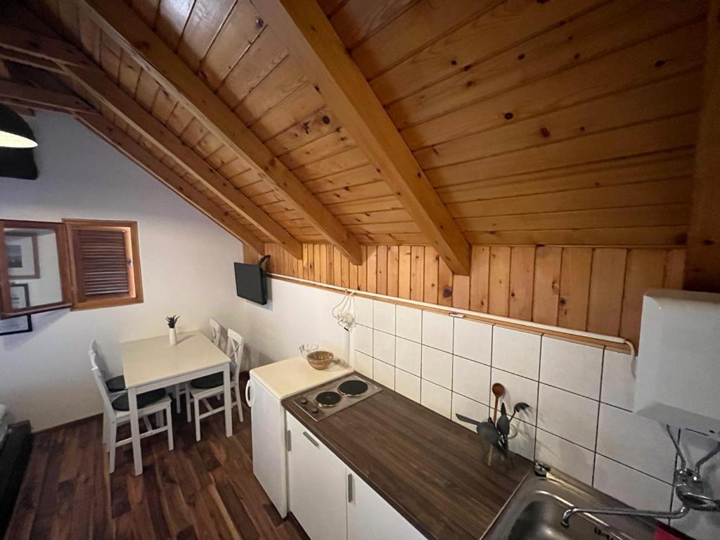 Cesargradska Klet Apartman Tuhelj Kültér fotó